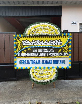 Papan Bunga Duka di Seram Utara